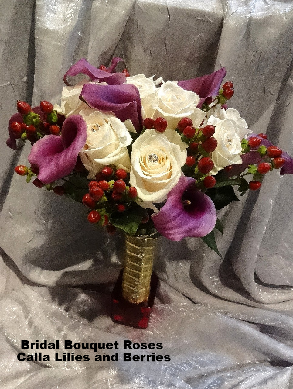 $185 Bridal Bouquet Roses /Calla Lilies /Berries                                                