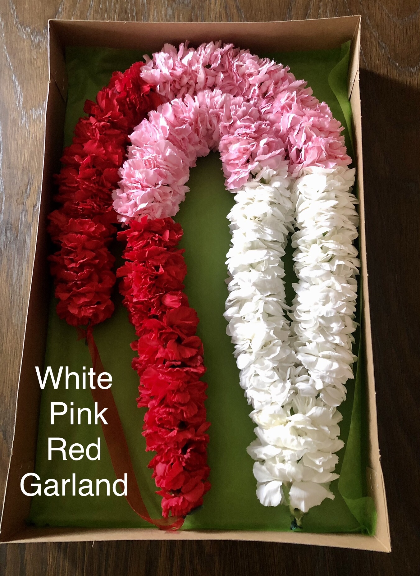 WHITE PINK RED GARLAND $90
